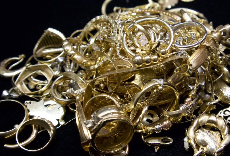 SELL-GOLD-AND-SILVER-JEWELRY